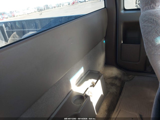 45112392 :رقم المزاد ، 1GTCS19W018159348 vin ، 2001 Gmc Sonoma Sls مزاد بيع