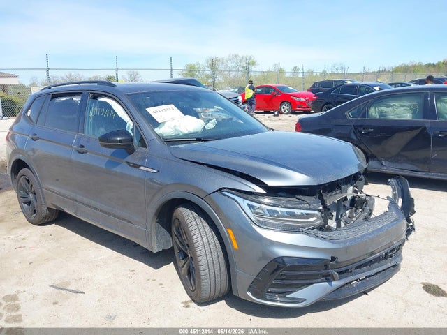 Продажа на аукционе авто 2024 Volkswagen Tiguan 2.0t Se R-line Black, vin: 3VV8B7AX0RM208537, номер лота: 45112414