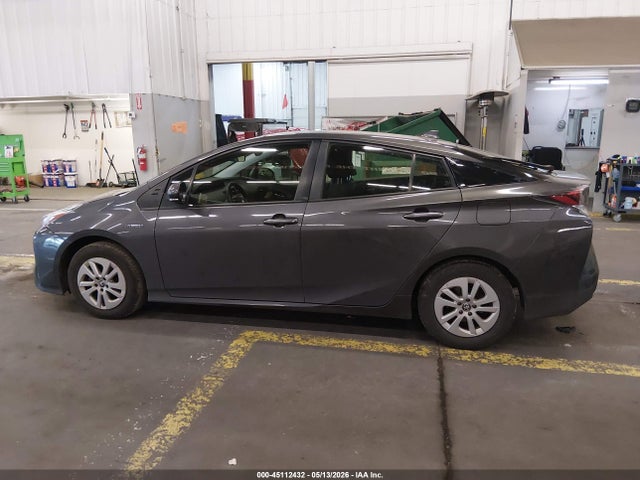 Toyota Prius Two 2016 JTDKBRFU8G3517802 Image 15