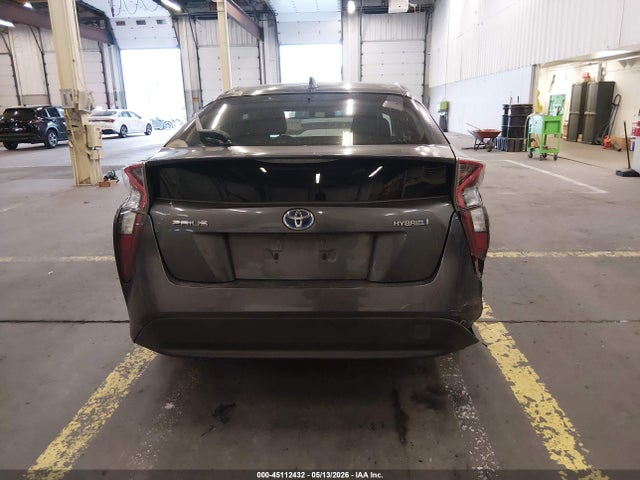 Toyota Prius Two 2016 JTDKBRFU8G3517802 Image 17