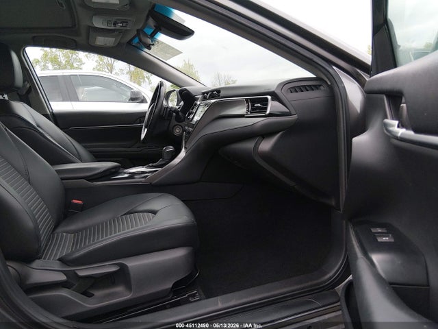 45112490 :رقم المزاد ، 4T1B11HK4KU196937 vin ، 2019 Toyota Camry Se مزاد بيع