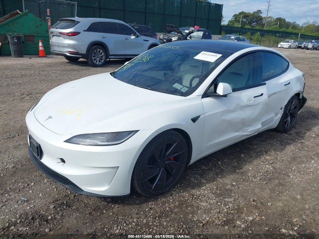 Tesla Model 3 Performance All-wheel Drive 2024 5YJ3E1ETXRF854046 Image 2