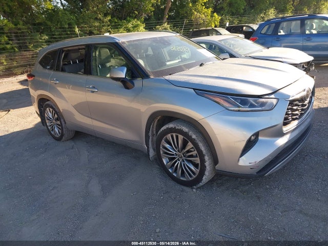 45112530 :رقم المزاد ، 5TDFZRBHXMS090557 vin ، 2021 Toyota Highlander Platinum مزاد بيع