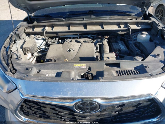 45112530 :رقم المزاد ، 5TDFZRBHXMS090557 vin ، 2021 Toyota Highlander Platinum مزاد بيع