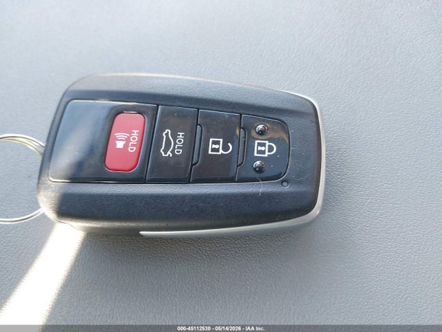 45112530 :رقم المزاد ، 5TDFZRBHXMS090557 vin ، 2021 Toyota Highlander Platinum مزاد بيع