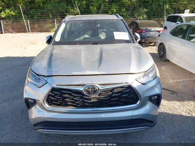 45112530 :رقم المزاد ، 5TDFZRBHXMS090557 vin ، 2021 Toyota Highlander Platinum مزاد بيع