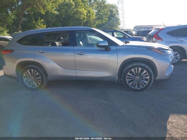 45112530 :رقم المزاد ، 5TDFZRBHXMS090557 vin ، 2021 Toyota Highlander Platinum مزاد بيع