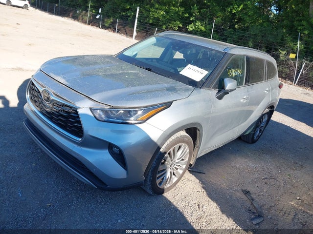 45112530 :رقم المزاد ، 5TDFZRBHXMS090557 vin ، 2021 Toyota Highlander Platinum مزاد بيع
