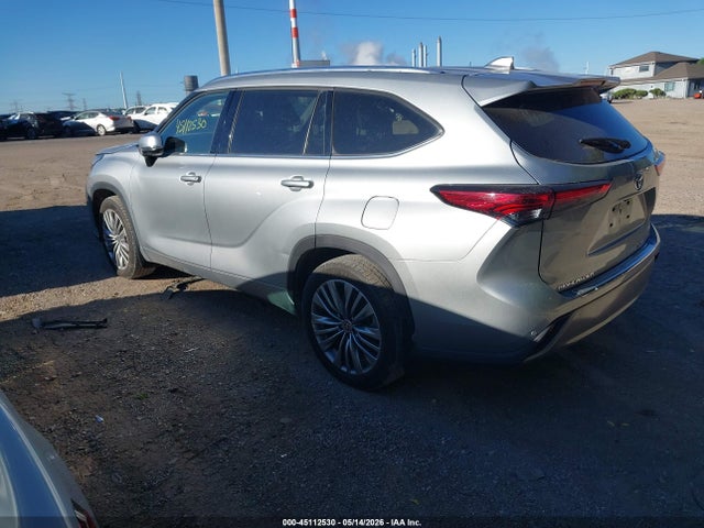 45112530 :رقم المزاد ، 5TDFZRBHXMS090557 vin ، 2021 Toyota Highlander Platinum مزاد بيع