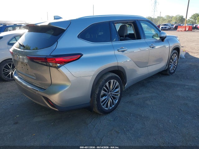 45112530 :رقم المزاد ، 5TDFZRBHXMS090557 vin ، 2021 Toyota Highlander Platinum مزاد بيع