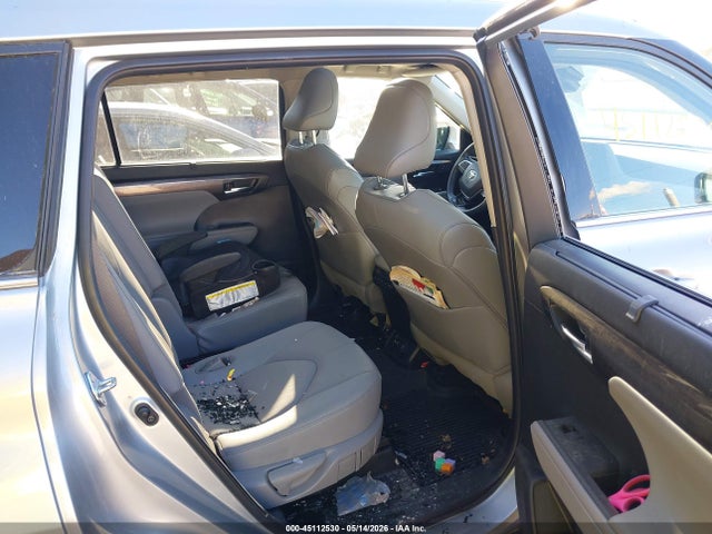 45112530 :رقم المزاد ، 5TDFZRBHXMS090557 vin ، 2021 Toyota Highlander Platinum مزاد بيع