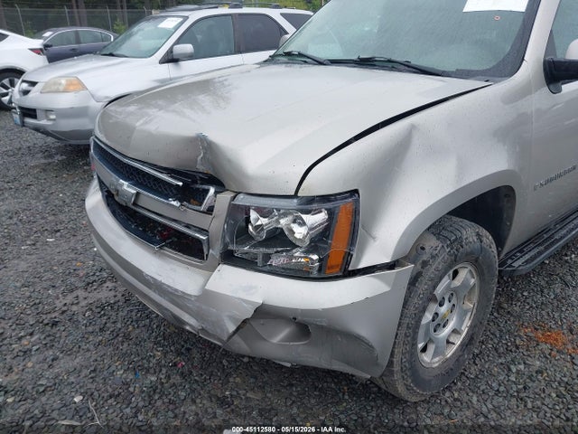 Auction sale of the 2008 Chevrolet Suburban 1500 Lt, vin: 3GNFK16328G180625, lot number: 45112580