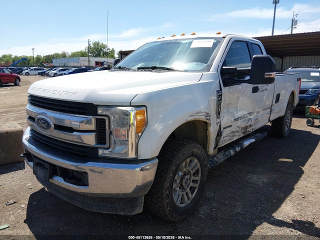 45112658 :رقم المزاد ، 1FT7X2BT3HED94055 vin ، 2017 Ford F-250 Xlt مزاد بيع