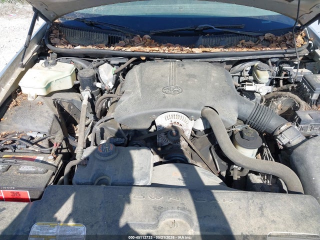 45112733 :رقم المزاد ، 1LNHM81W3YY846138 vin ، 2000 Lincoln Town Car Executive مزاد بيع