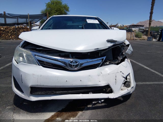 45112898 :رقم المزاد ، 4T4BF1FK4ER422733 vin ، 2014 Toyota Camry Le مزاد بيع