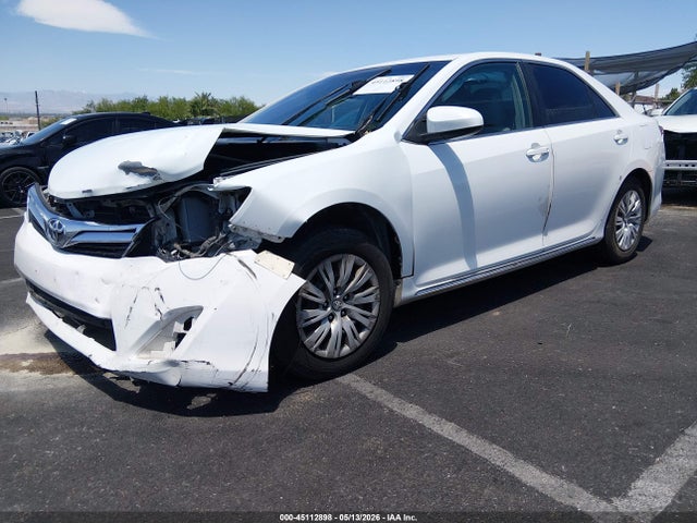 45112898 :رقم المزاد ، 4T4BF1FK4ER422733 vin ، 2014 Toyota Camry Le مزاد بيع
