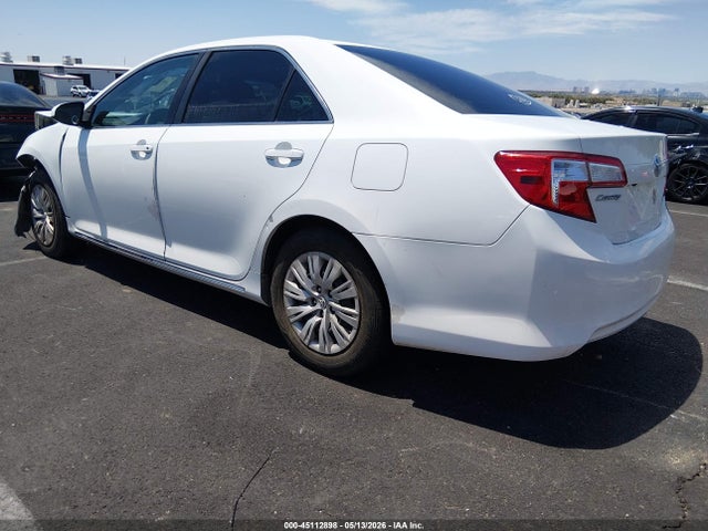 45112898 :رقم المزاد ، 4T4BF1FK4ER422733 vin ، 2014 Toyota Camry Le مزاد بيع