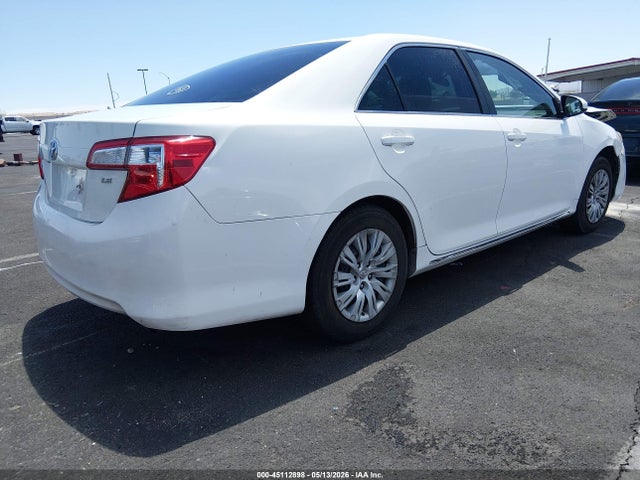 45112898 :رقم المزاد ، 4T4BF1FK4ER422733 vin ، 2014 Toyota Camry Le مزاد بيع