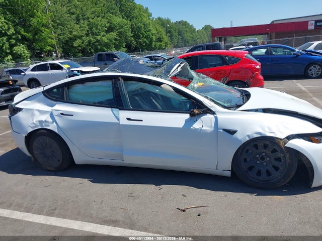 45112984 :رقم المزاد ، 5YJ3E1EAXSF135108 vin ، 2025 Tesla Model 3 مزاد بيع