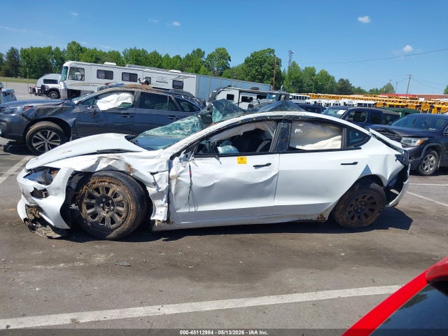 2025 Tesla Model 3 მანქანა იყიდება აუქციონზე, vin: 5YJ3E1EAXSF135108, აუქციონის ნომერი: 45112984