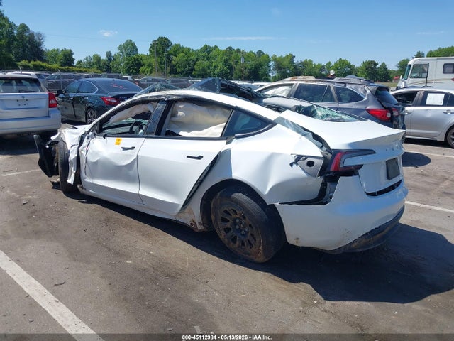 45112984 :رقم المزاد ، 5YJ3E1EAXSF135108 vin ، 2025 Tesla Model 3 مزاد بيع