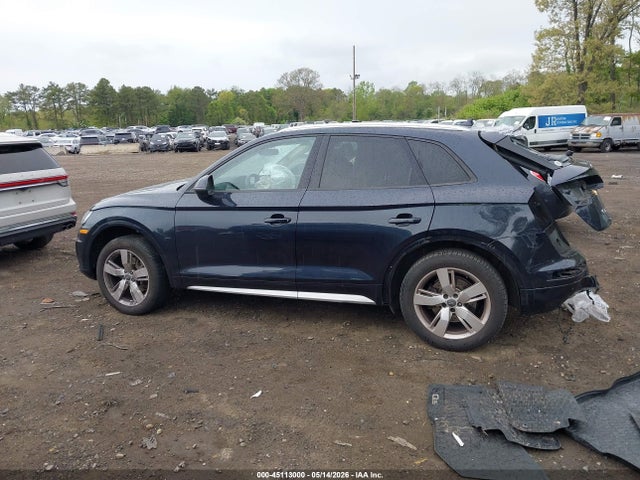 Продажа на аукционе авто 2018 Audi Q5 2.0t Premium/2.0t Tech Premium, vin: WA1ANAFY0J2062068, номер лота: 45113000