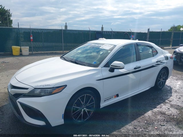 45113031 :رقم المزاد ، 4T1G11AK2MU577527 vin ، 2021 Toyota Camry Se مزاد بيع
