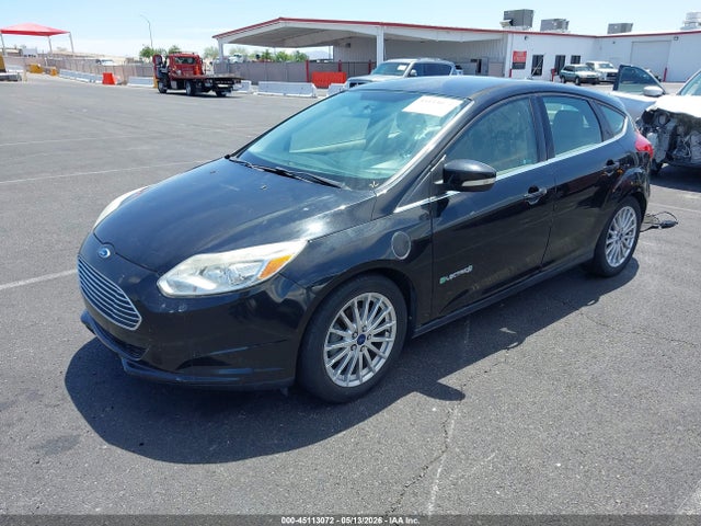 Продажа на аукционе авто 2015 Ford Focus Electric, vin: 1FADP3R47FL275351, номер лота: 45113072