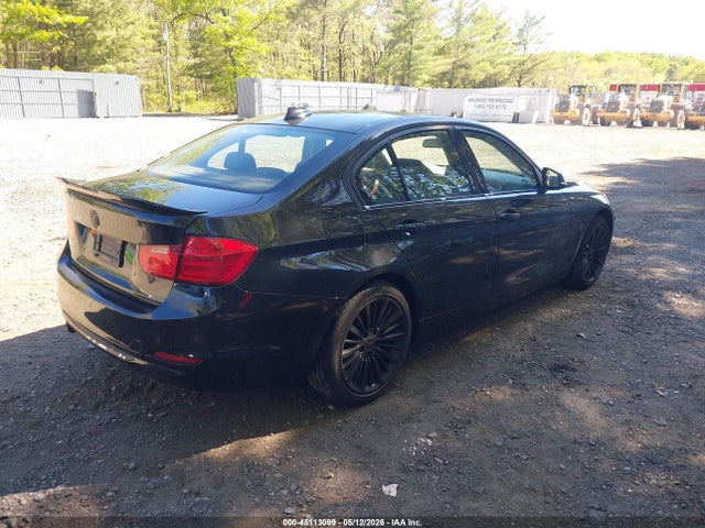 2012 Bmw 328i მანქანა იყიდება აუქციონზე, vin: WBA3A5C51CF341372, აუქციონის ნომერი: 45113099