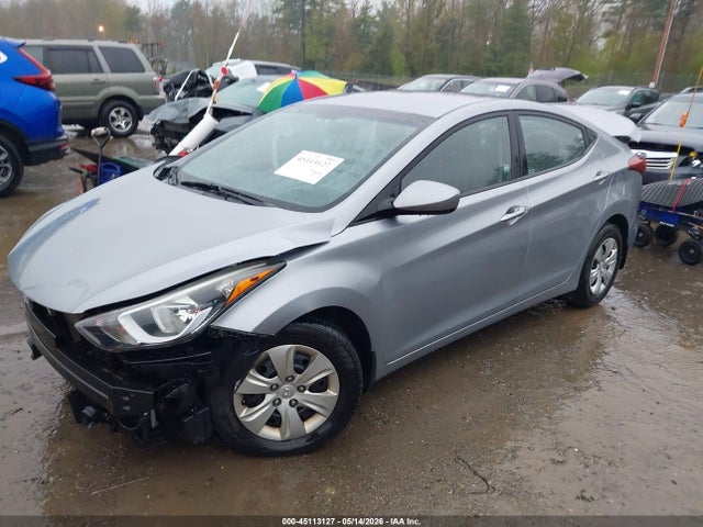5NPDH4AE1GH665692 Hyundai ELANTRA SE