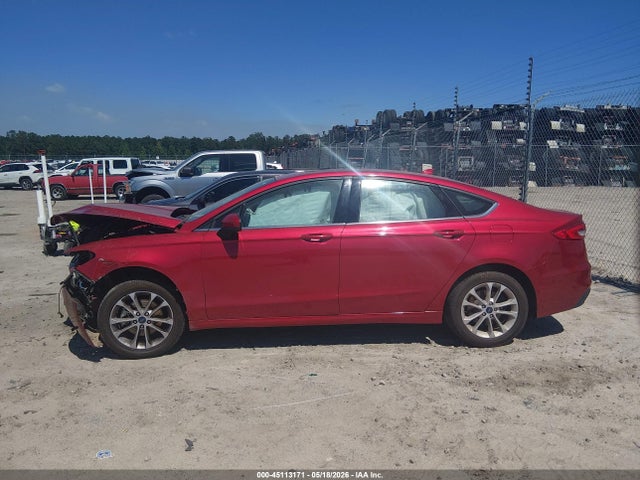 3FA6P0HD2LR189029 Ford FUSION SE