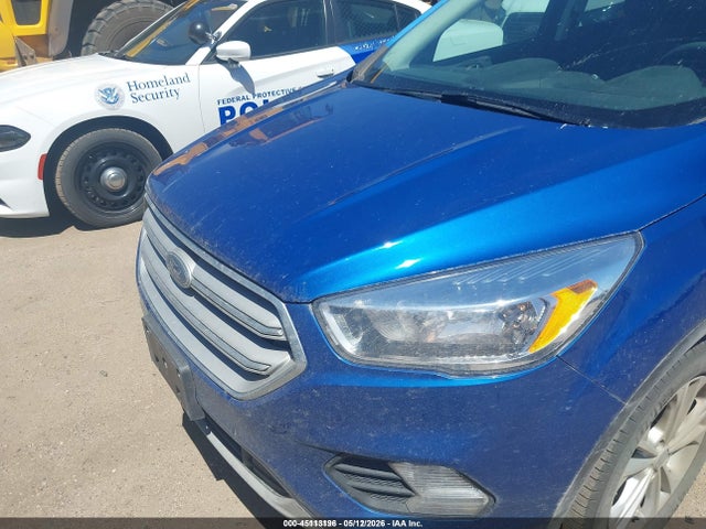 Продаж на аукціоні авто 2018 Ford Escape Se, vin: 1FMCU9GD1JUC38847, номер лоту: 45113196