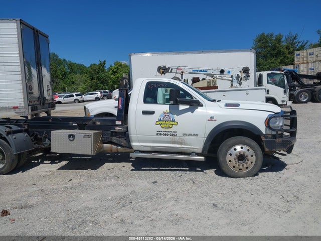 45113282 :رقم المزاد ، 3C7WRNCL9NG373952 vin ، 2022 Ram 5500 Chassis Tradesman/slt مزاد بيع