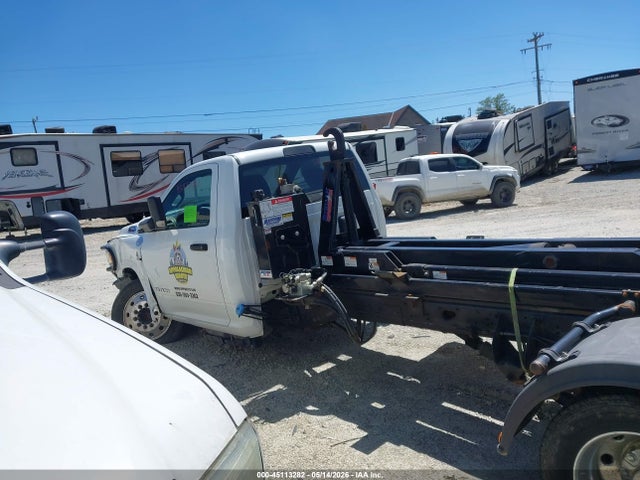 45113282 :رقم المزاد ، 3C7WRNCL9NG373952 vin ، 2022 Ram 5500 Chassis Tradesman/slt مزاد بيع