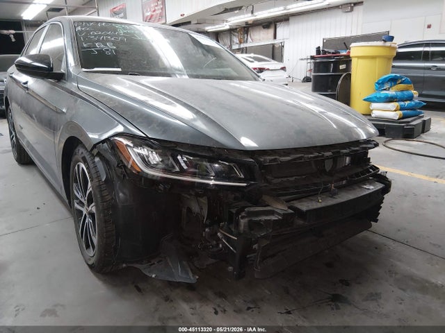 2025 Volkswagen Jetta 1.5t Sport მანქანა იყიდება აუქციონზე, vin: 3VWBX7BU3SM020642, აუქციონის ნომერი: 45113320