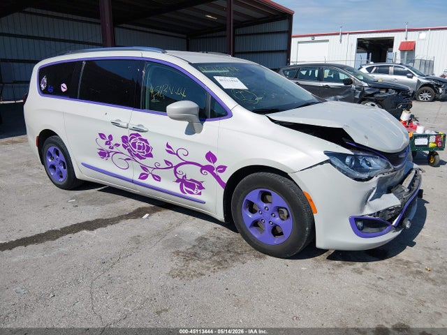 Aukcja sprzedaży 2017 Chrysler Pacifica Touring-l Plus, vin: 2C4RC1EG1HR622182, numer aukcji: 45113444