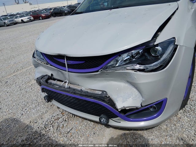 2017 Chrysler Pacifica Touring-l Plus მანქანა იყიდება აუქციონზე, vin: 2C4RC1EG1HR622182, აუქციონის ნომერი: 45113444