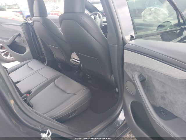 2026 Tesla Model Y მანქანა იყიდება აუქციონზე, vin: 7SAYGDED5TA647114, აუქციონის ნომერი: 45113502