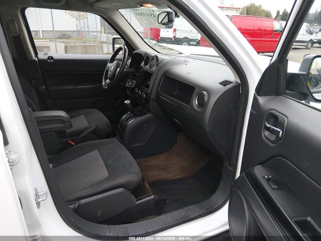 2016 Jeep Patriot Latitude მანქანა იყიდება აუქციონზე, vin: 1C4NJRFB6GD804645, აუქციონის ნომერი: 45113553