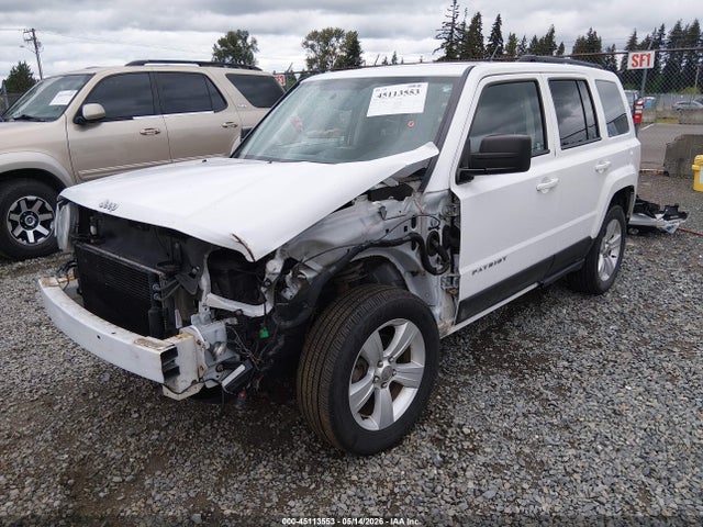 2016 Jeep Patriot Latitude მანქანა იყიდება აუქციონზე, vin: 1C4NJRFB6GD804645, აუქციონის ნომერი: 45113553