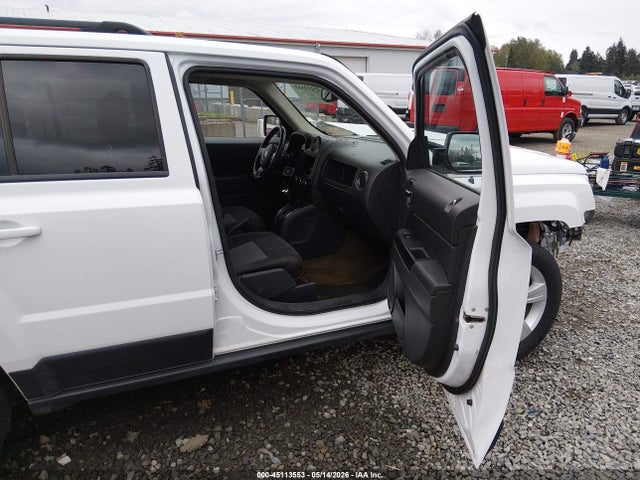 2016 Jeep Patriot Latitude მანქანა იყიდება აუქციონზე, vin: 1C4NJRFB6GD804645, აუქციონის ნომერი: 45113553