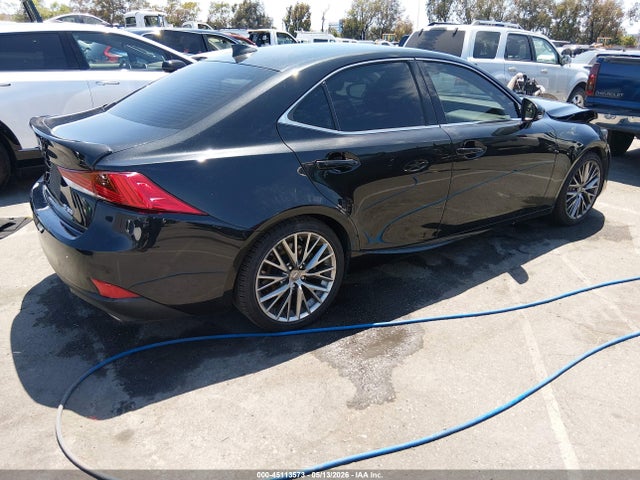 Lexus IS 300 2018 JTHBA1D2XJ5081955 Image 4