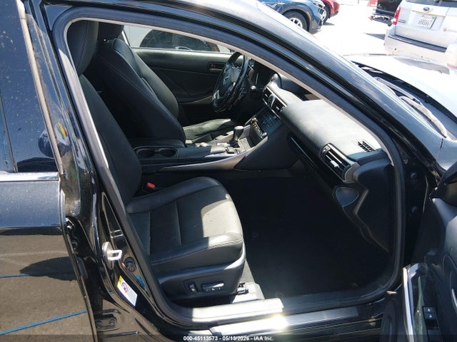 Lexus IS 300 2018 JTHBA1D2XJ5081955 Image 5