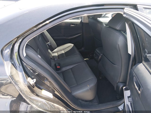 Lexus IS 300 2018 JTHBA1D2XJ5081955 Image 8