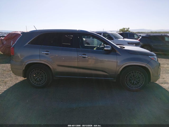 5XYKWDA73FG551438 KIA Sorento Limited V6