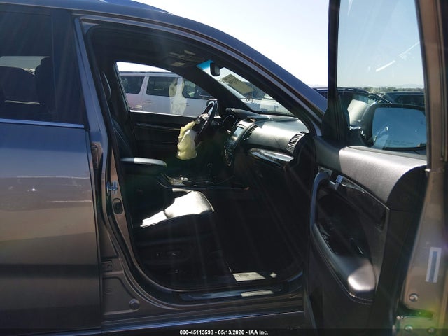 5XYKWDA73FG551438 KIA Sorento Limited V6