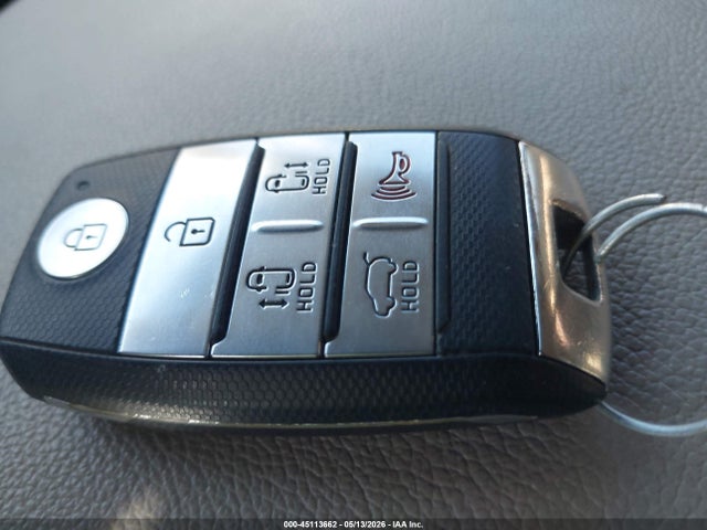 45113662 :رقم المزاد ، KNDME5C14G6138295 vin ، 2016 Kia Sedona Sx Luxury مزاد بيع