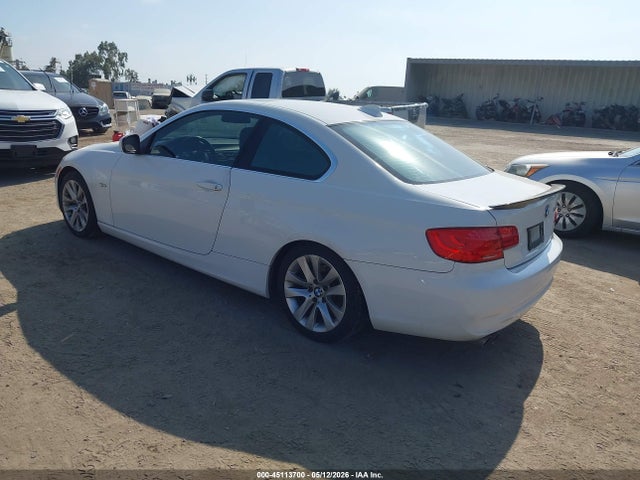 45113700 :رقم المزاد ، WBAKE5C55BE573025 vin ، 2011 Bmw 328i مزاد بيع