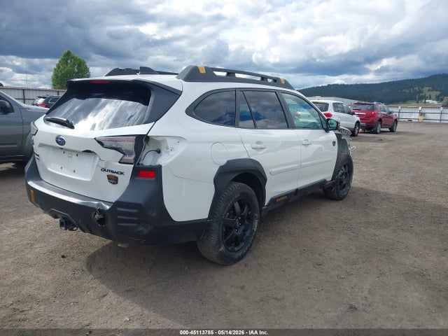 4S4BTGUD8S3182114 Subaru Outback Wilderness