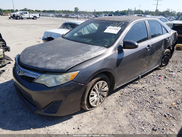 45113868 :رقم المزاد ، 4T4BF1FK5CR158712 vin ، 2012 Toyota Camry Le مزاد بيع